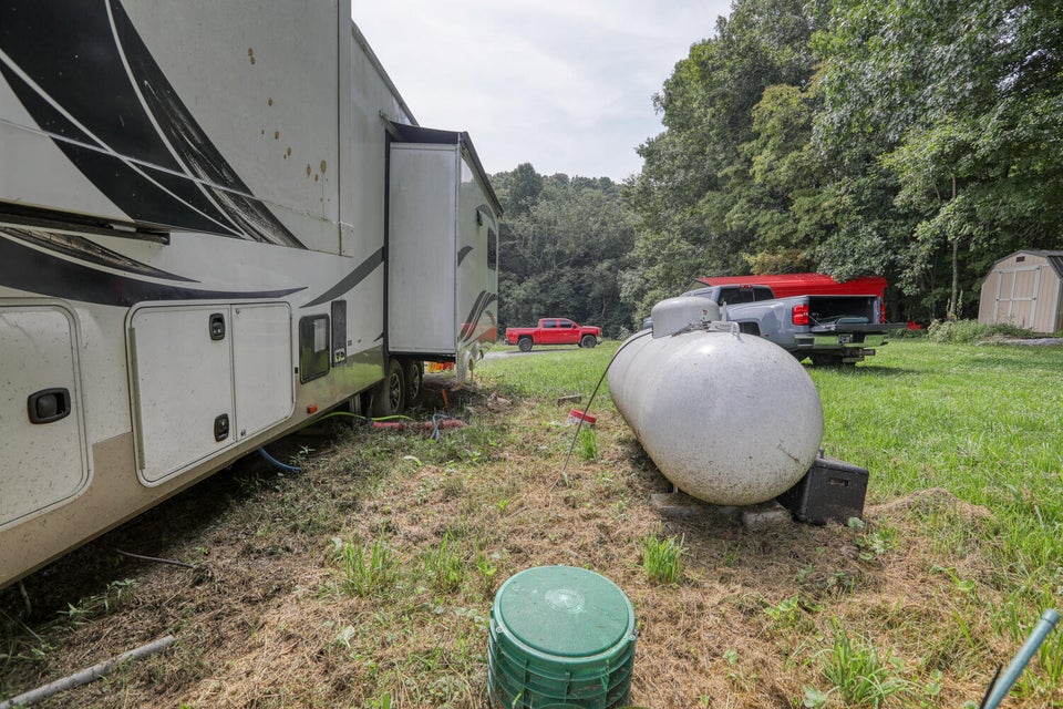 Photo #31: 578 Burem Road