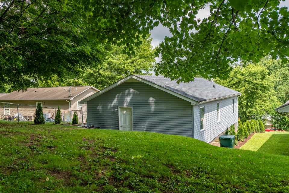 Photo #2: 1029 Heather Road