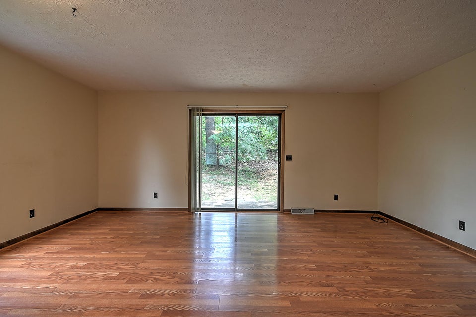Photo #5: 408 Forest Circle