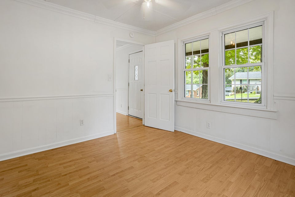 Photo #19: 338 Shelby Avenue