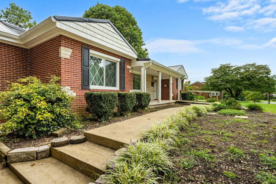 Photo #2: 308 Fairfield Drive