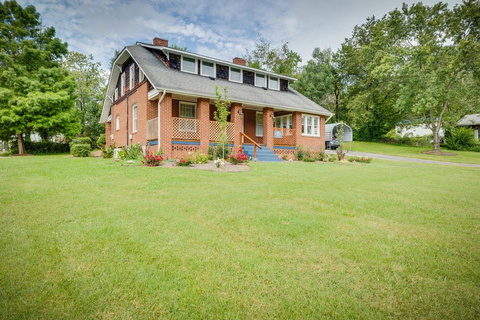 Photo #3: 1400 Lynn Garden Drive