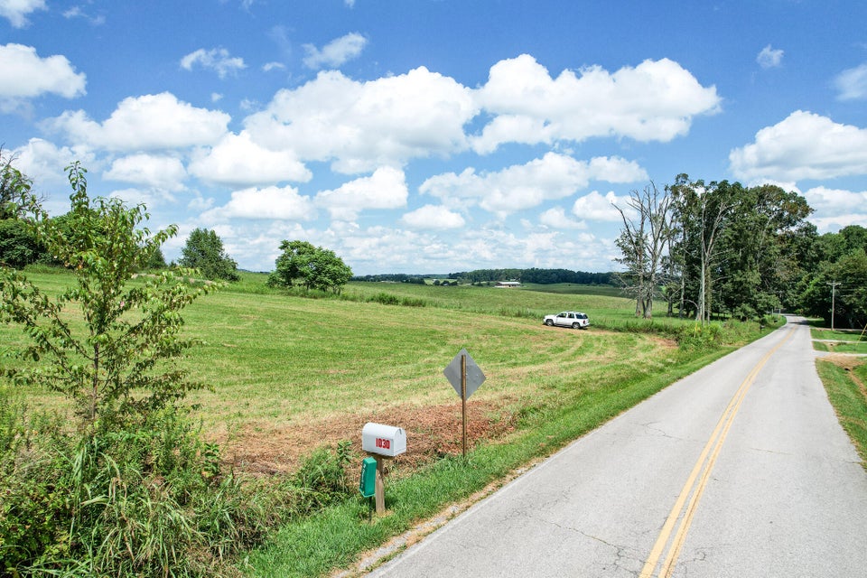 Photo #14: 16 Ac Milburnton Road