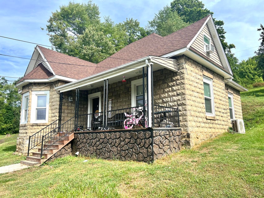 Photo #4: 111 Dale Street