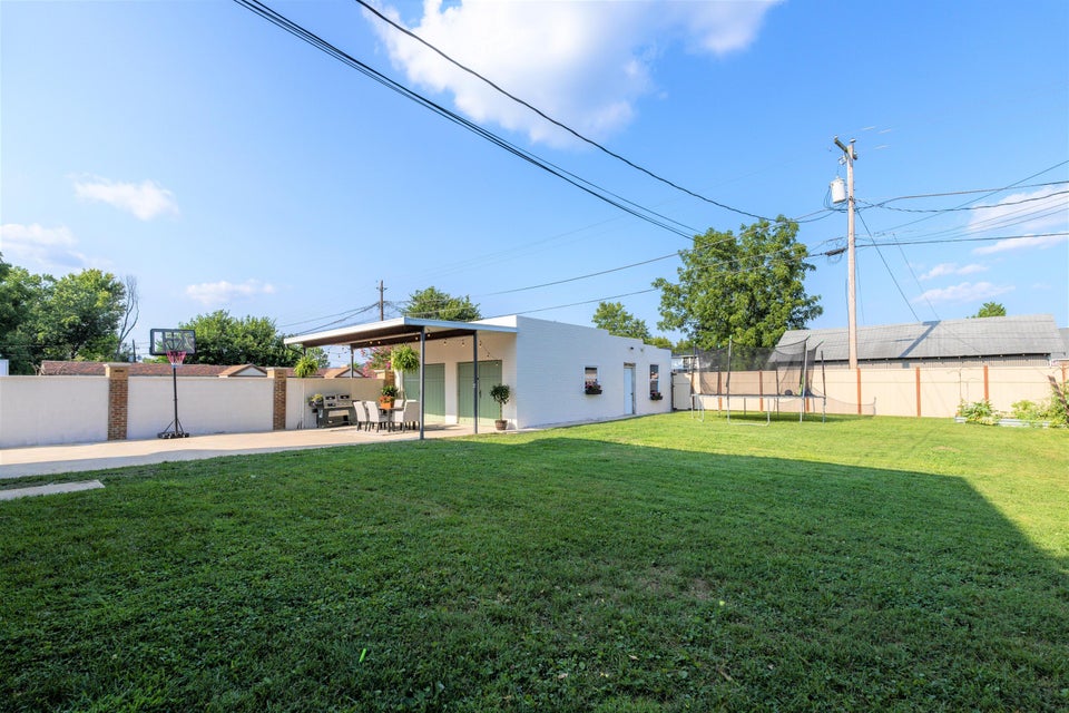 Photo #10: 138 Sevier Avenue