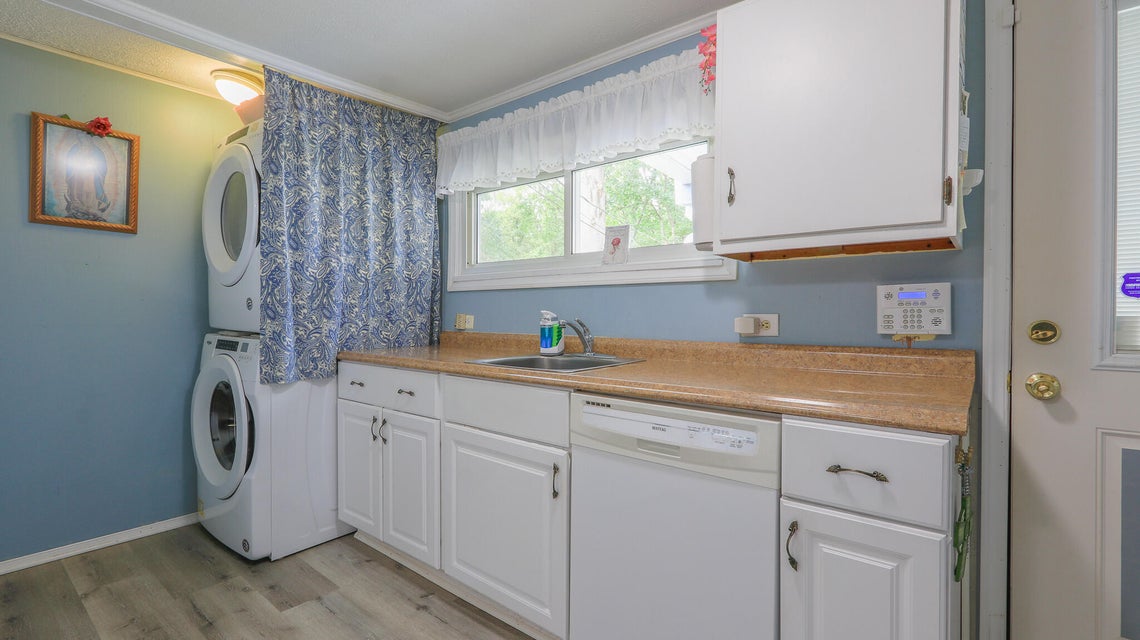 Photo #8: 3420 Thornton Drive
