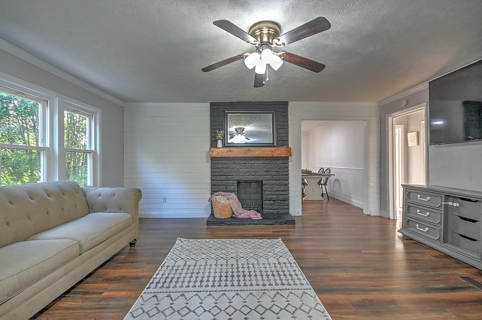 Photo #7: 128 Fairfax Road