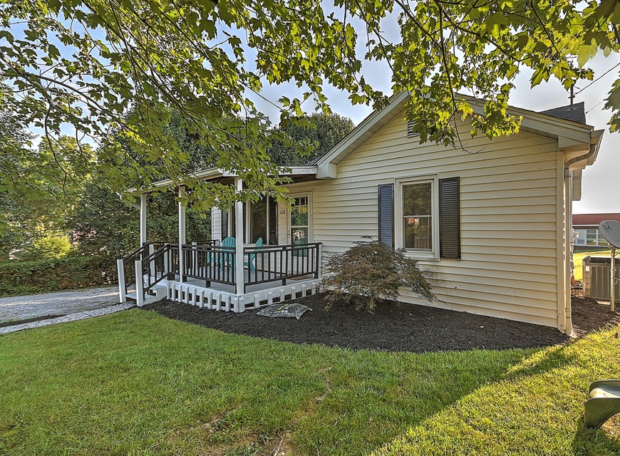 Photo #38: 128 Fairfax Road
