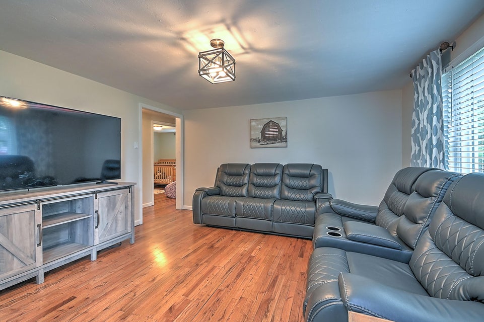 Photo #4: 19144 Woodland Hills Road