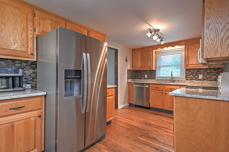 Photo #23: 19144 Woodland Hills Road