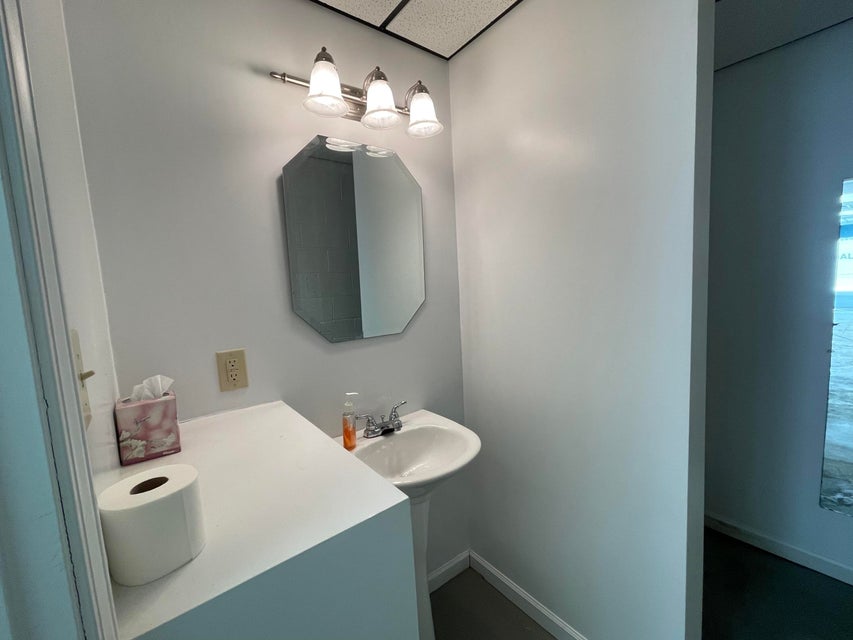 Photo #8: 1360 Mary Street