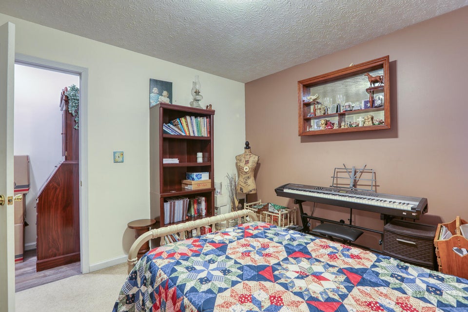Photo #38: 104 Comanche Way