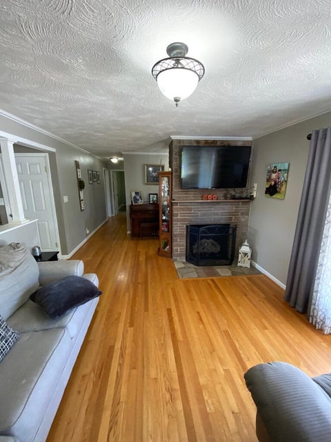 Photo #3: 822 Sunset Drive