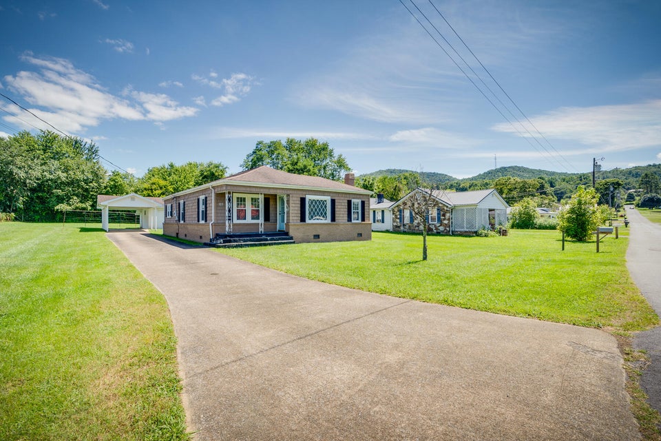 Photo #2: 127 Toney Avenue