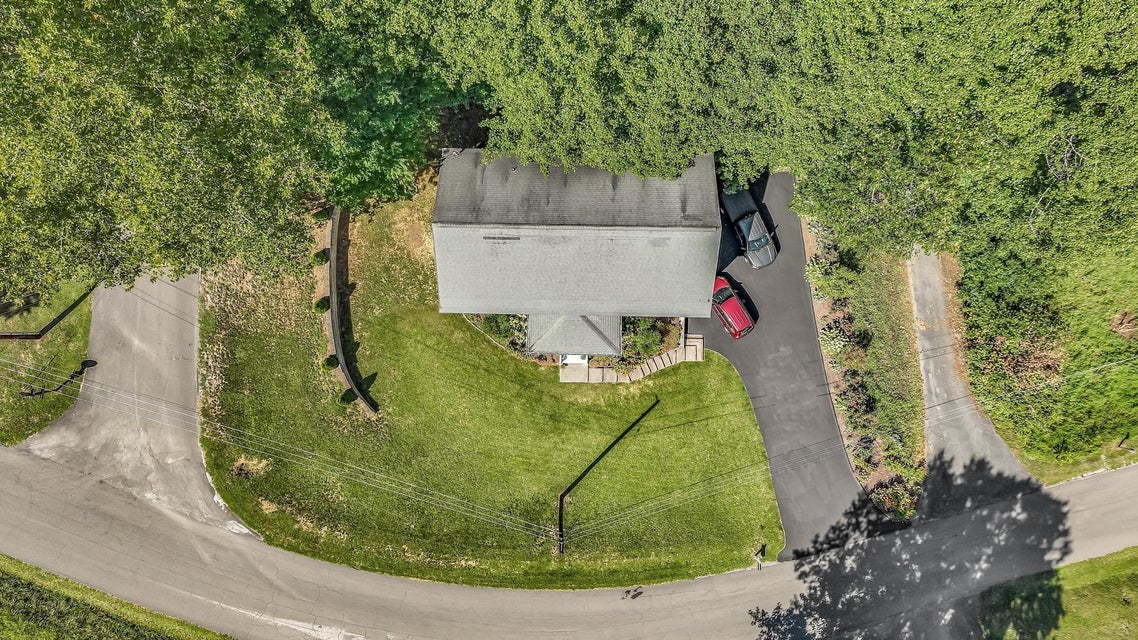 Photo #2: 2809 Spencer Lane