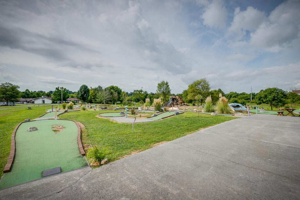 Photo #37: 2000 Stonebrook Place