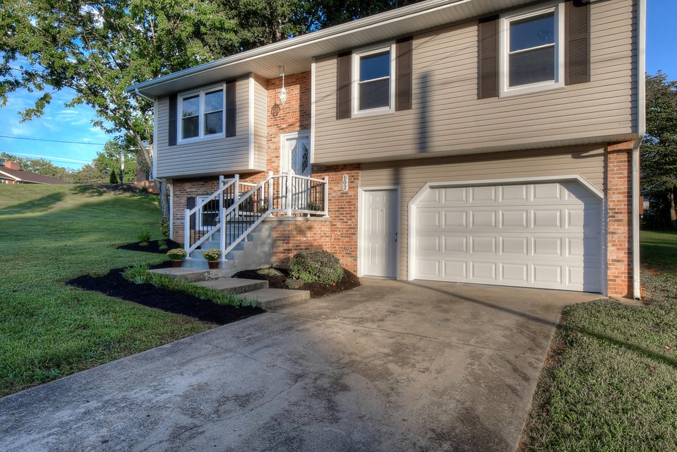 Photo #5: 102 Edgewood Drive