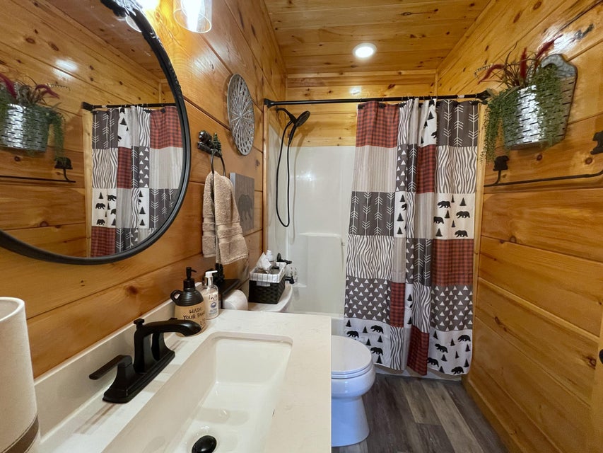 Photo #37: 2720 Owls Cove Way