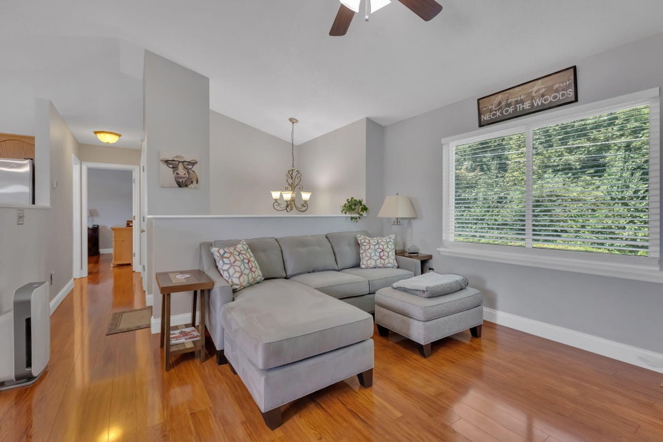 Photo #3: 672 Riverside Road