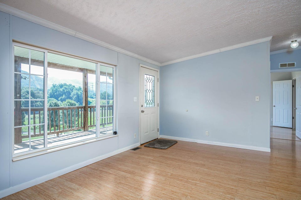 Photo #11: 3386 Cherokee Road