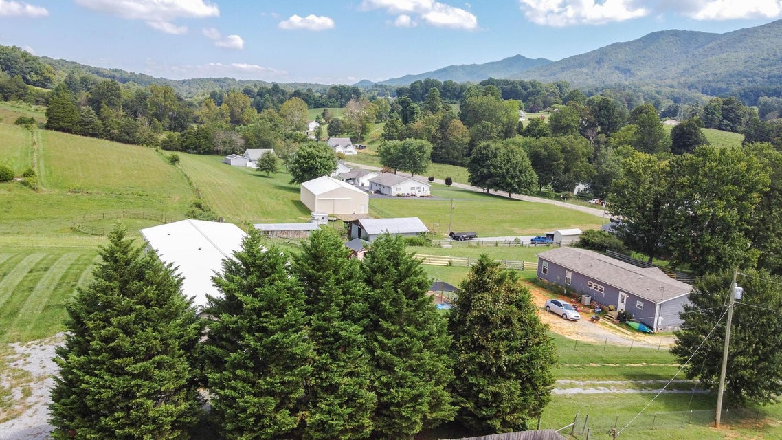 Photo #33: 3386 Cherokee Road