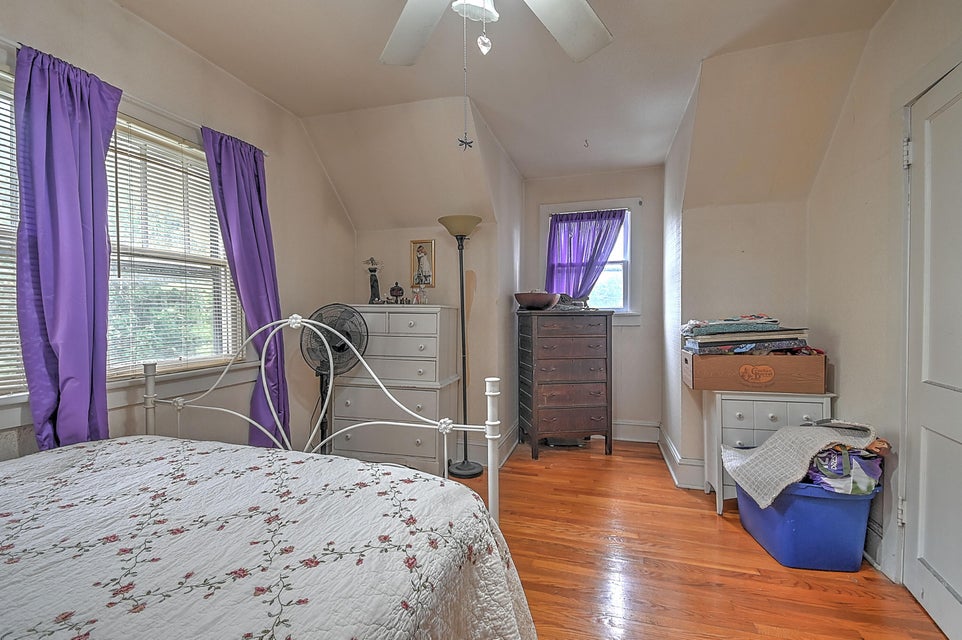 Photo #17: 123 Sargeant Street