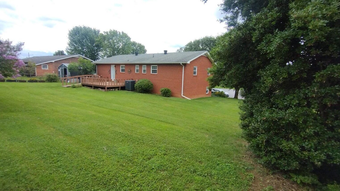 Photo #2: 126 Crockett Court