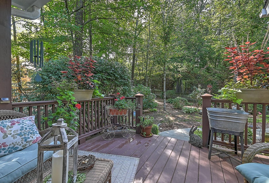 Photo #40: 396 Blount Street