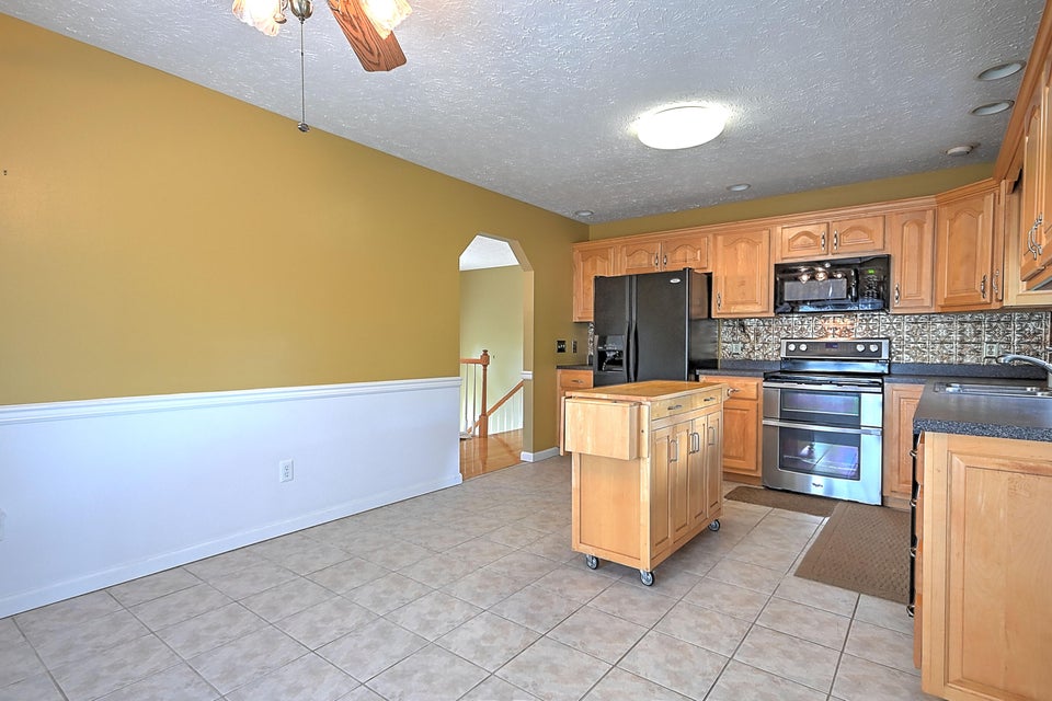 Photo #10: 215 Fox Meadows Drive