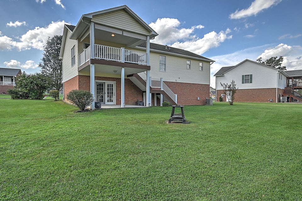 Photo #48: 215 Fox Meadows Drive