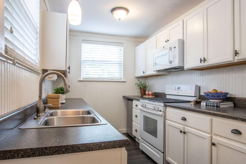 Photo #10: 770 Park Street