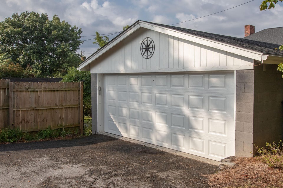 Photo #25: 770 Park Street