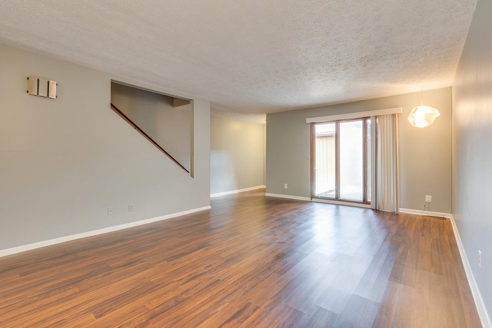 Photo #8: 512 Fleetwood Court