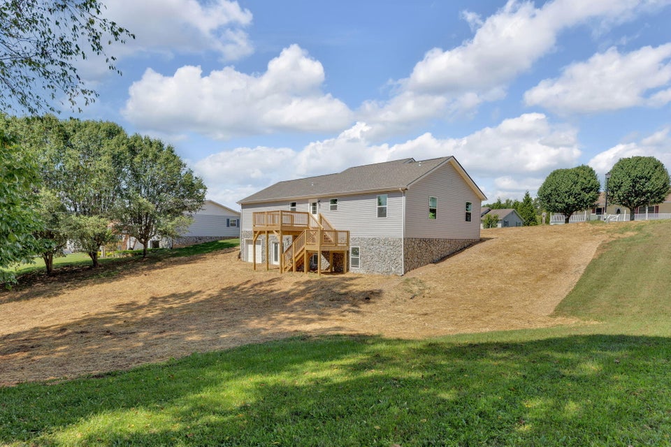 Photo #27: 118 Maple Crest Drive