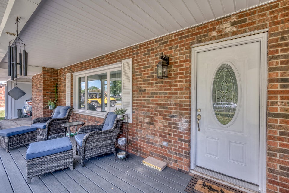 Photo #3: 122 Fairlawn Drive