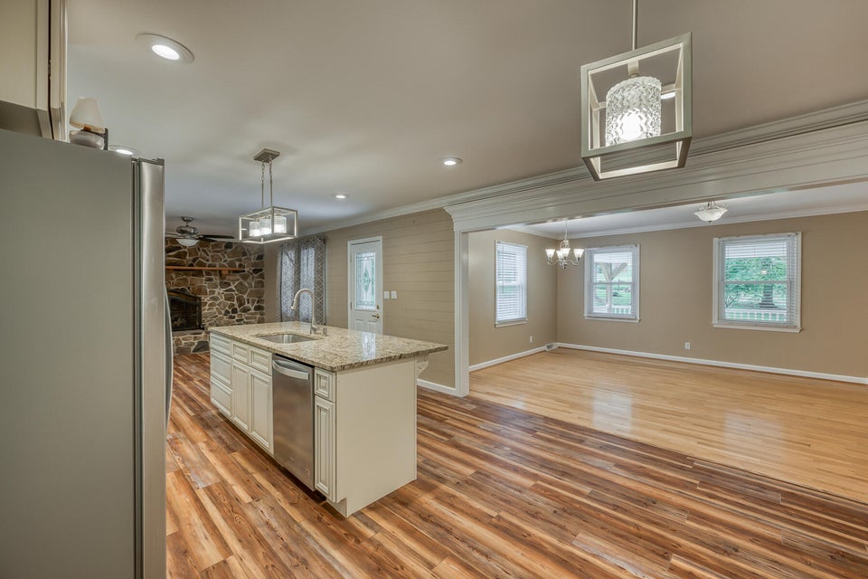 Photo #11: 140 Tanglewood Drive