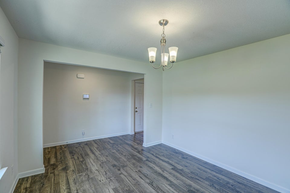 Photo #4: 3112 Phillips Way