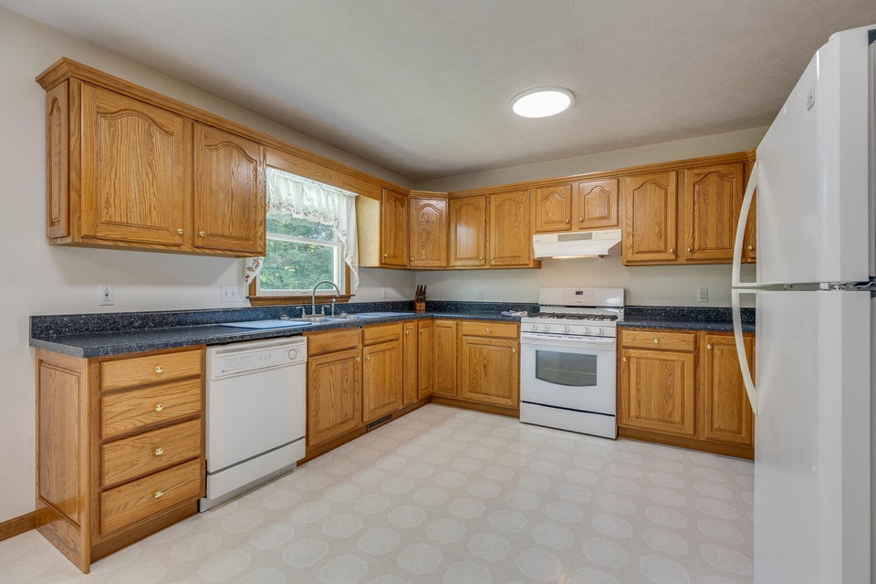 Photo #9: 500 Doe Meadow Court