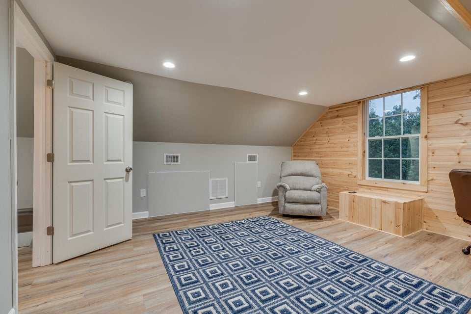 Photo #34: 790 Henson Road
