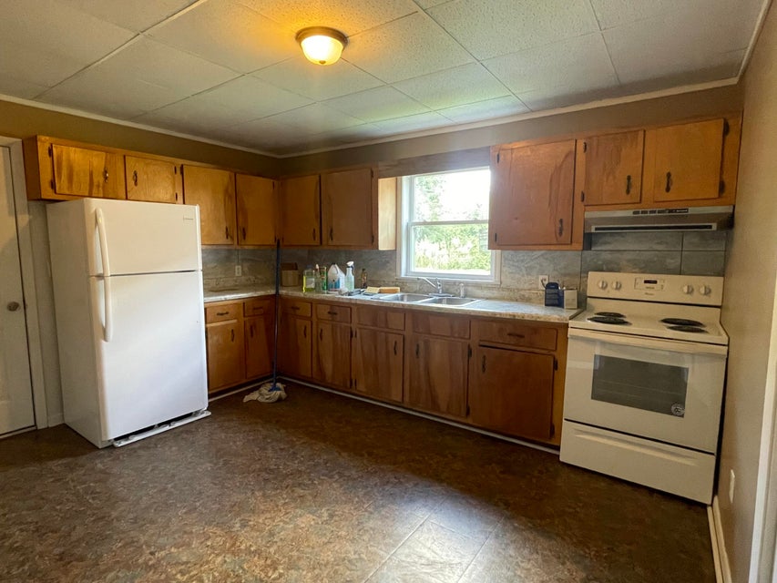 Photo #14: 314 Wilson Avenue