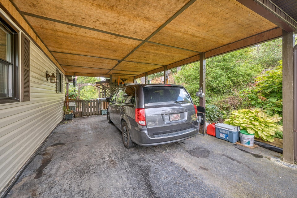 Photo #51: 723 Circle Drive