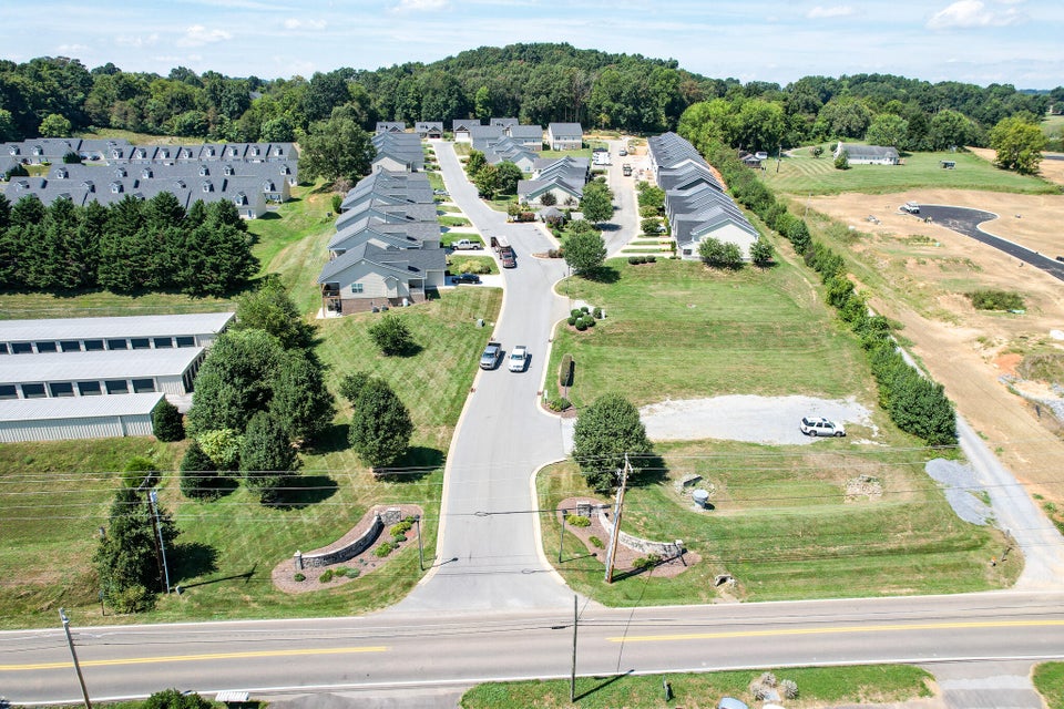 Photo #13: 237 Piper Glen