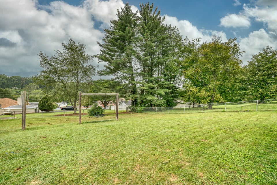Photo #4: 2637 Anderson Street