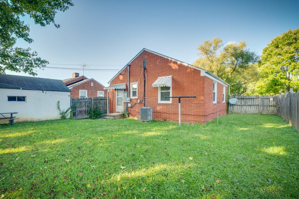 Photo #19: 1573 Carolina Avenue