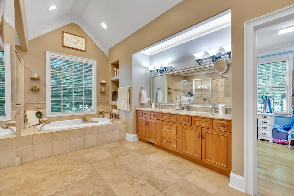 Photo #19: 180 Timberlyne Parc 