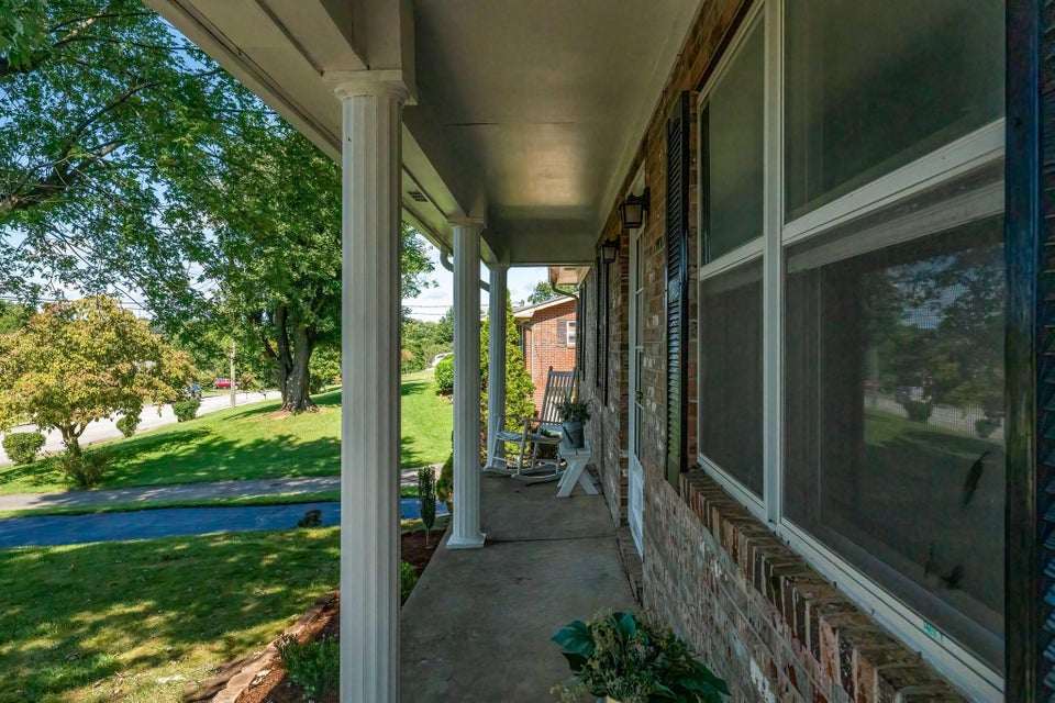 Photo #9: 1331 Kenney Street