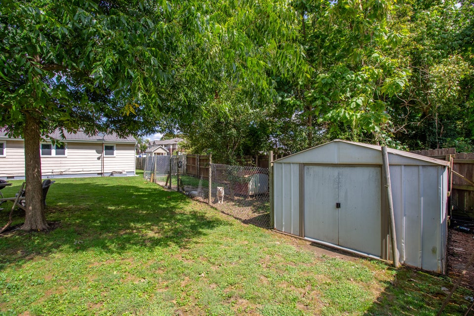 Photo #13: 509 Robinson Drive