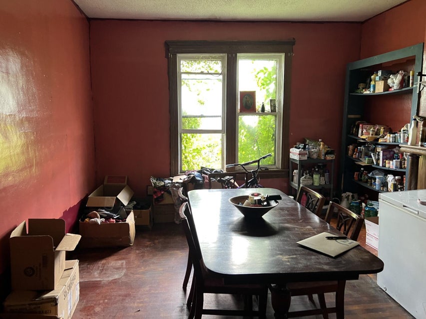 Photo #10: 903 Virginia Avenue