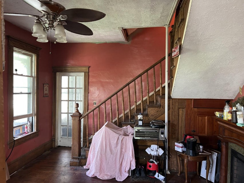 Photo #6: 903 Virginia Avenue