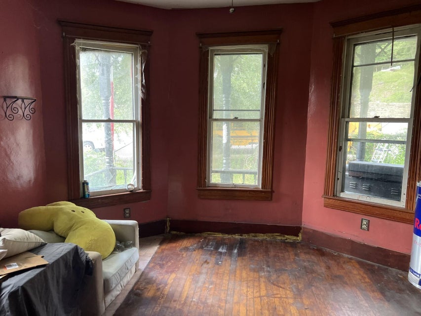 Photo #8: 903 Virginia Avenue